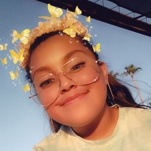 Meet your Posher, Mireya